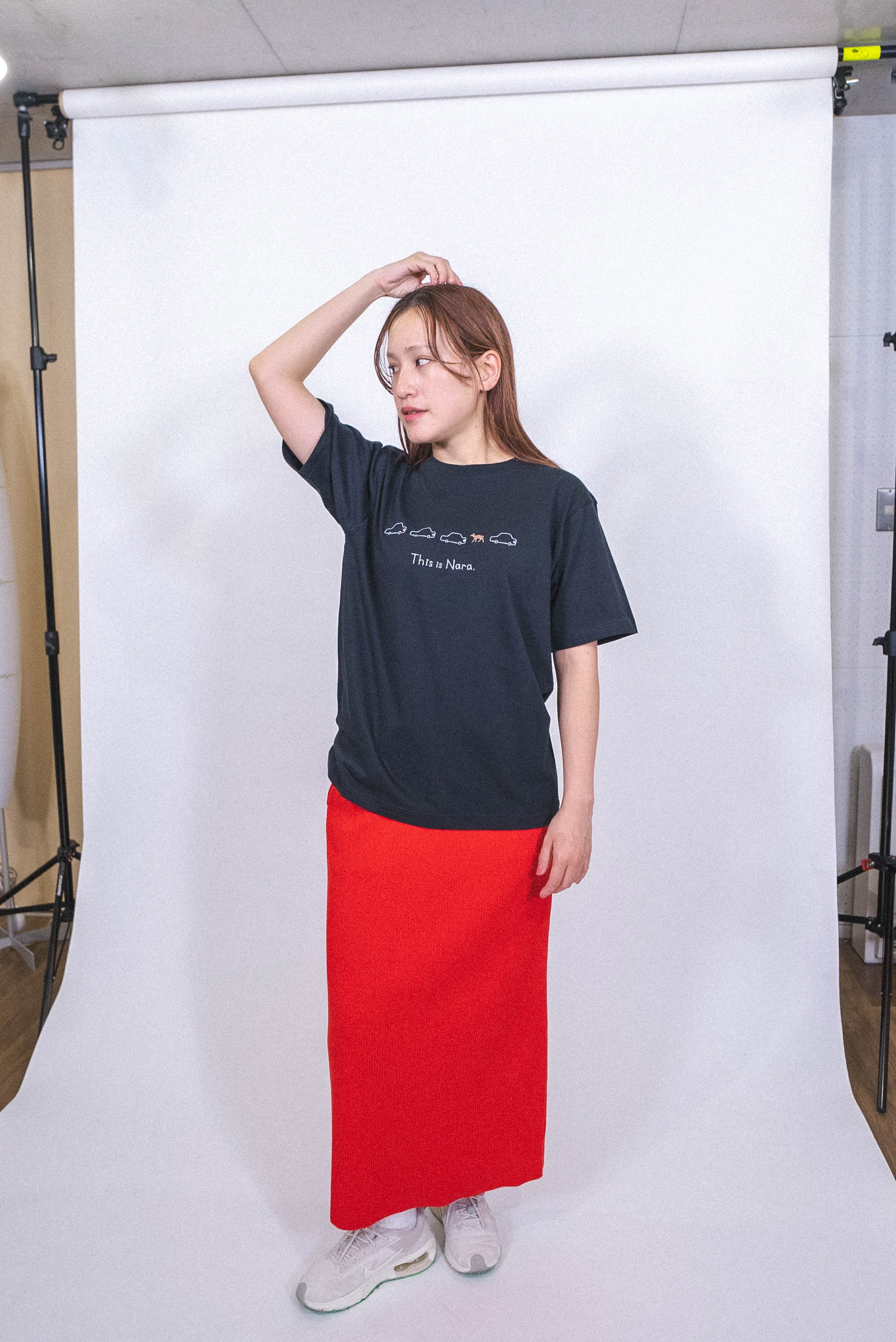 路上にいる鹿Tee