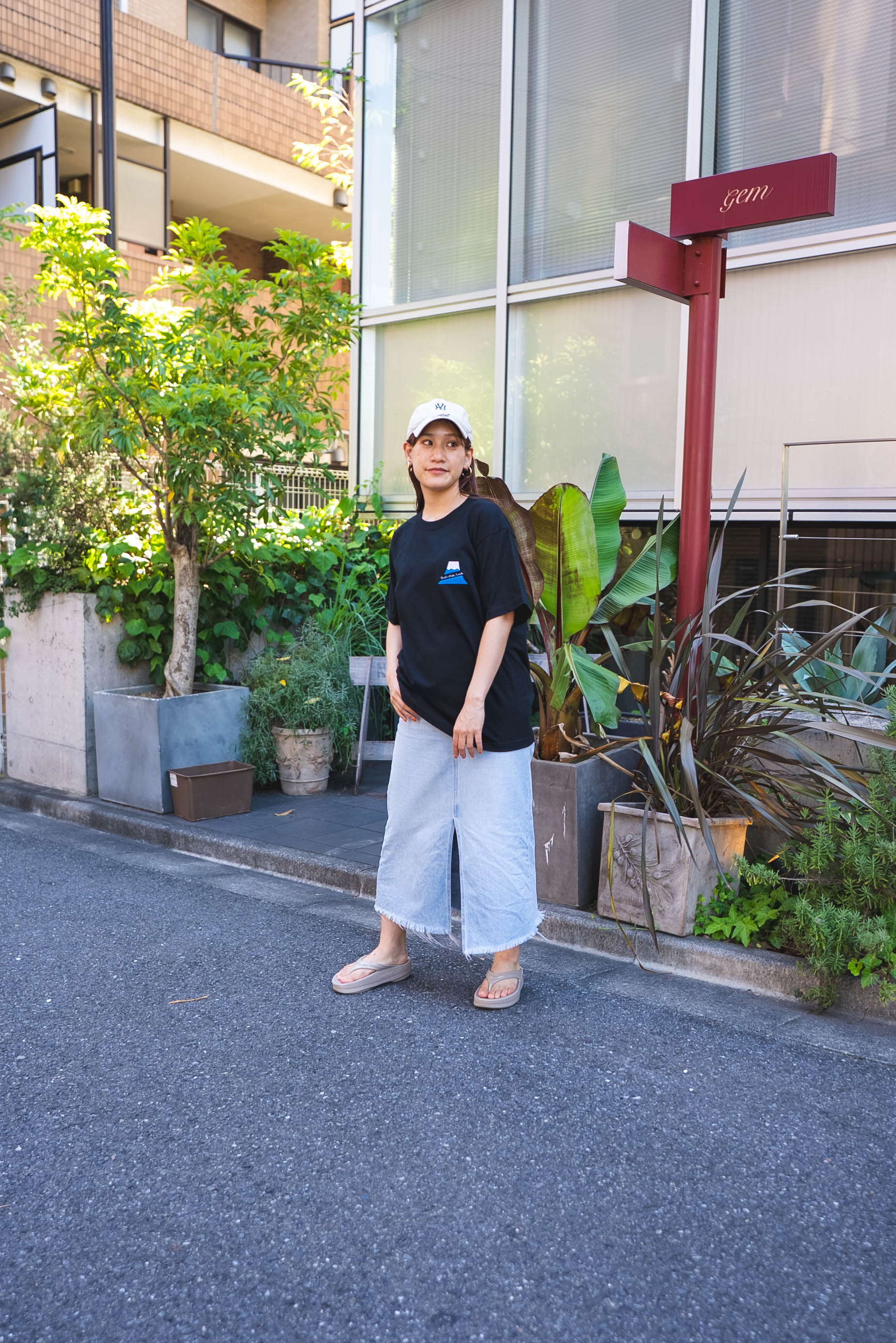【受注】富士山は登らず観るものTee