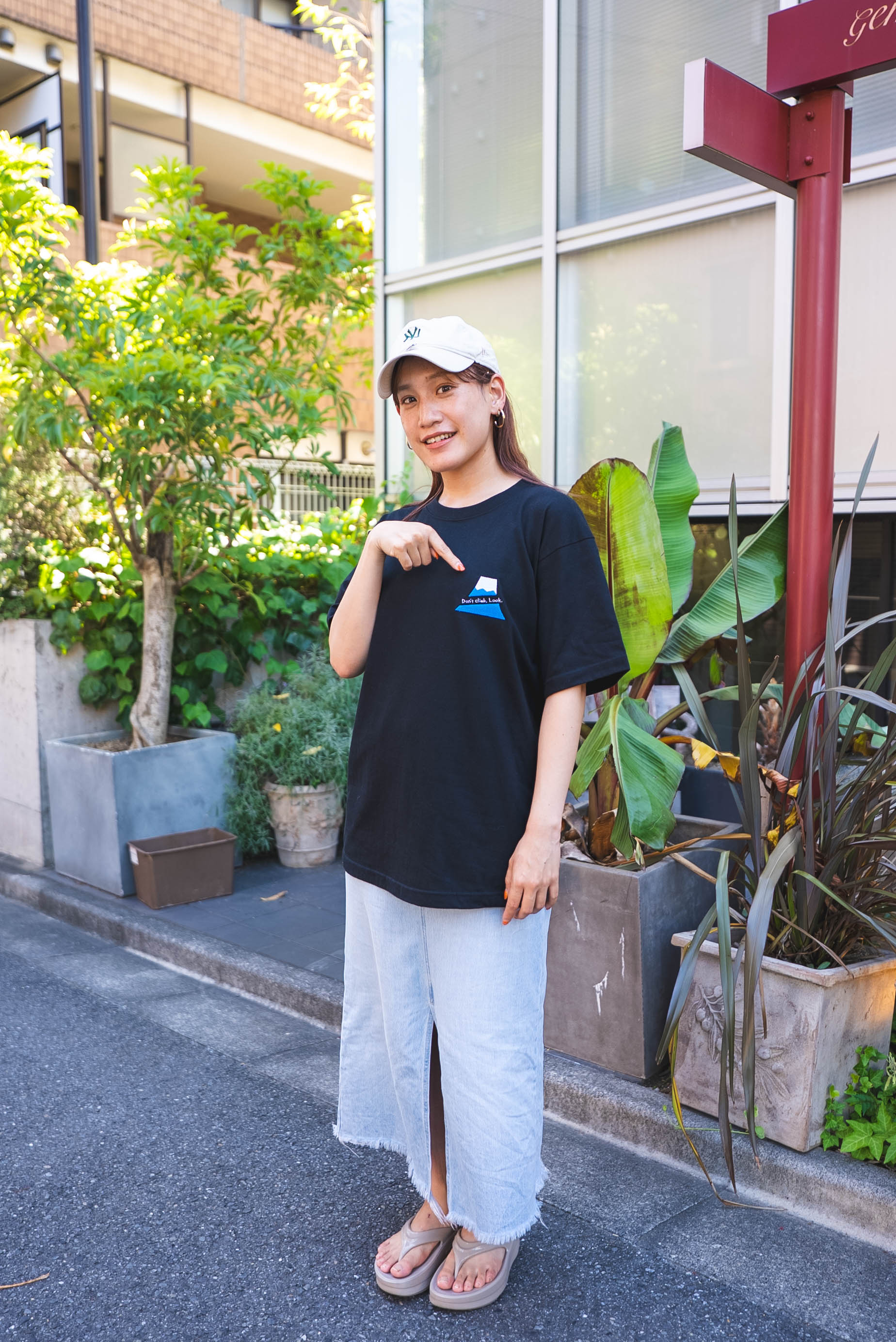 【受注】富士山は登らず観るものTee