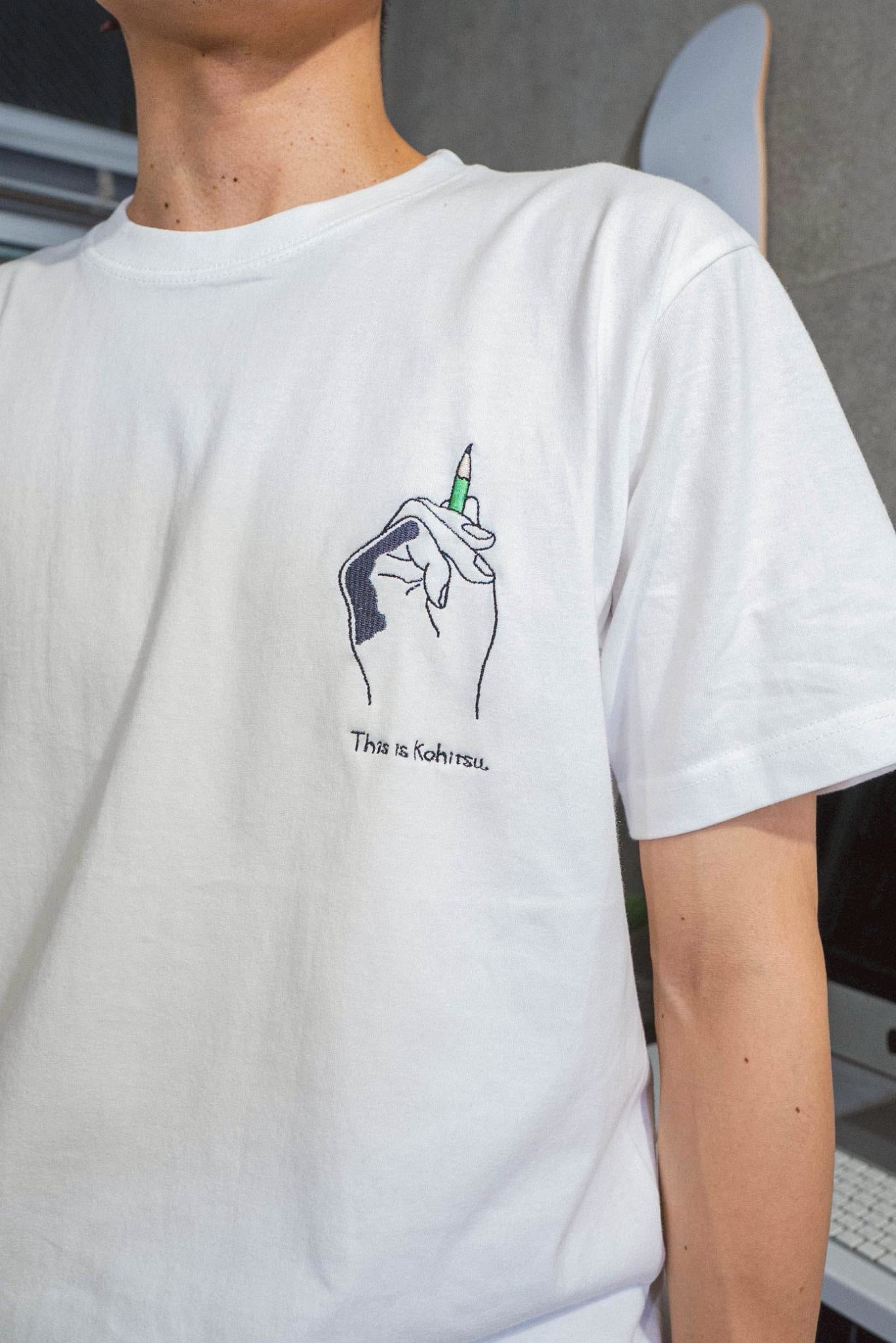硬筆で手が真っ黒Tee