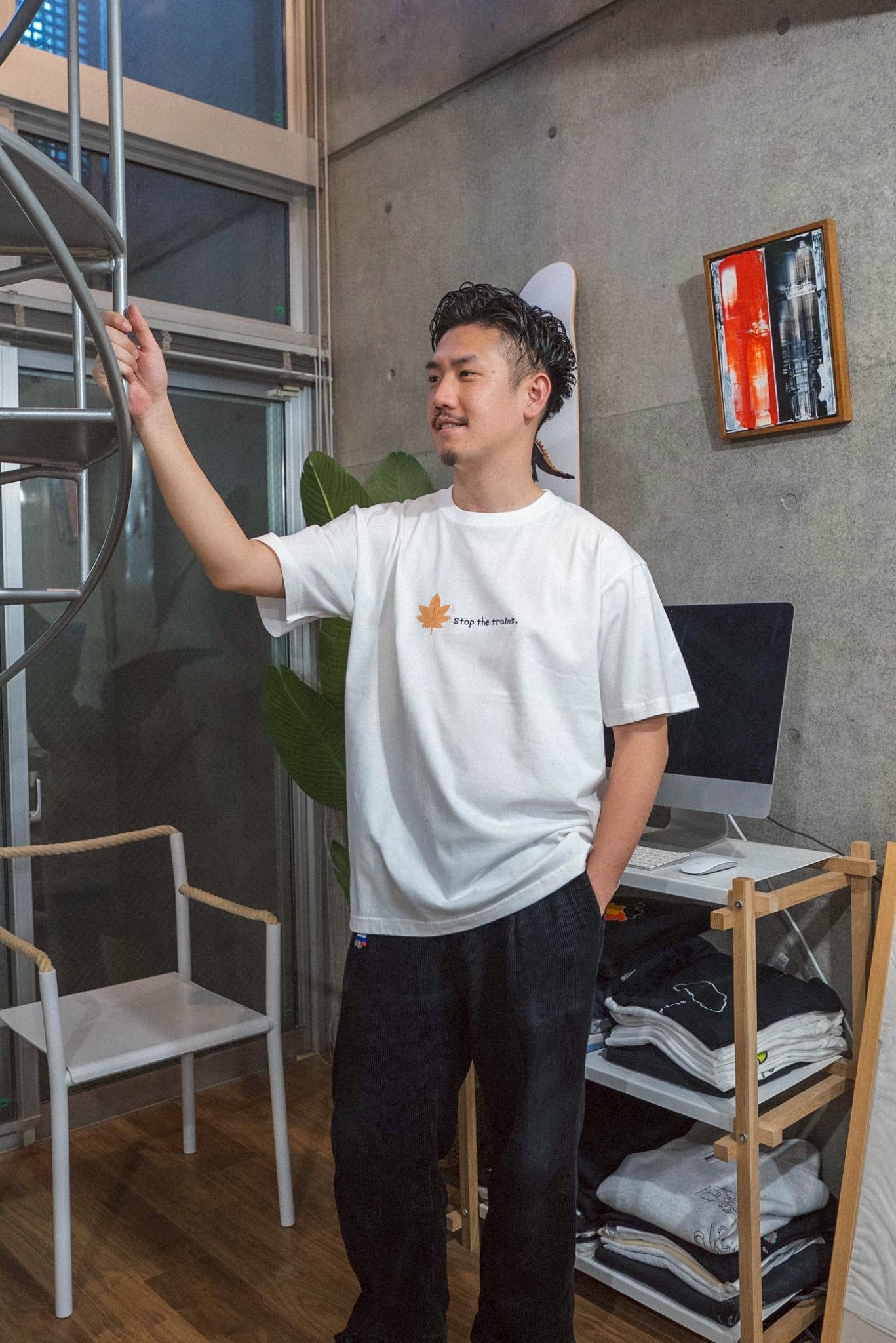 【受注】落ち葉で電車止まりがちTee