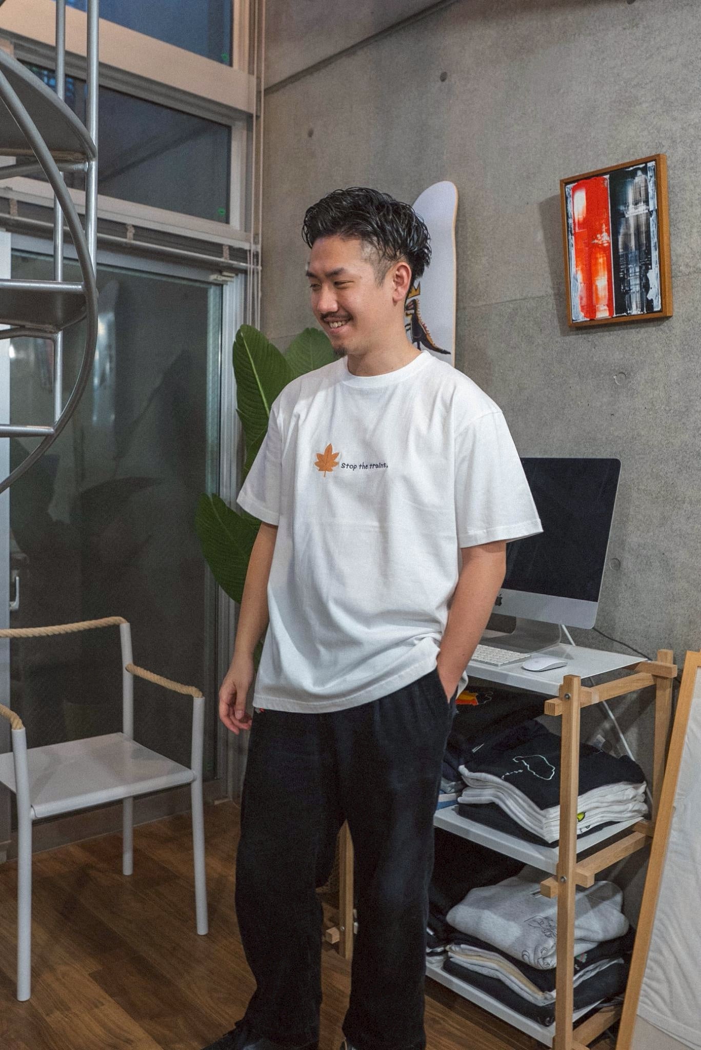 【受注】落ち葉で電車止まりがちTee