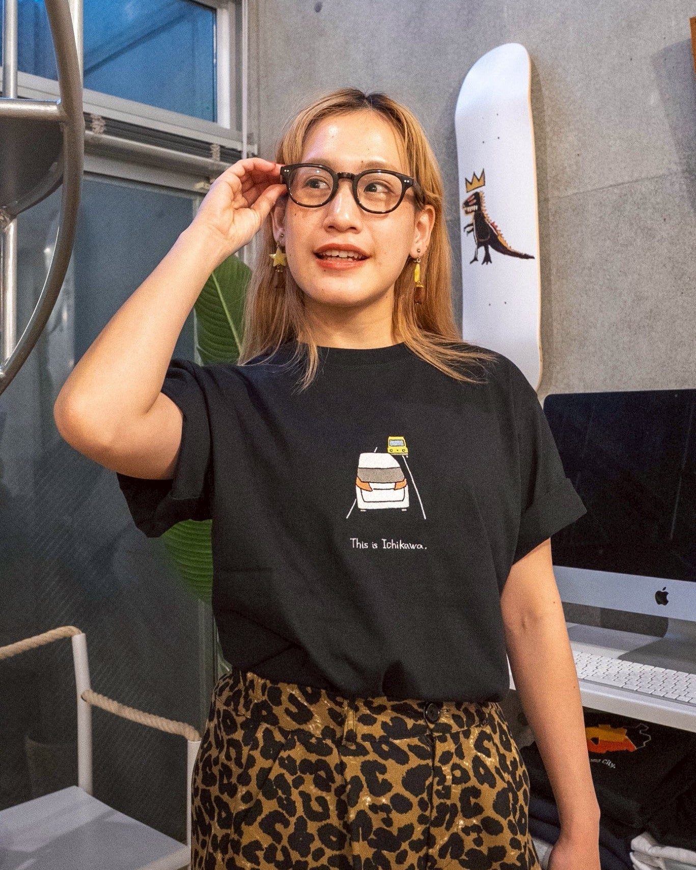 市川の道狭すぎTee