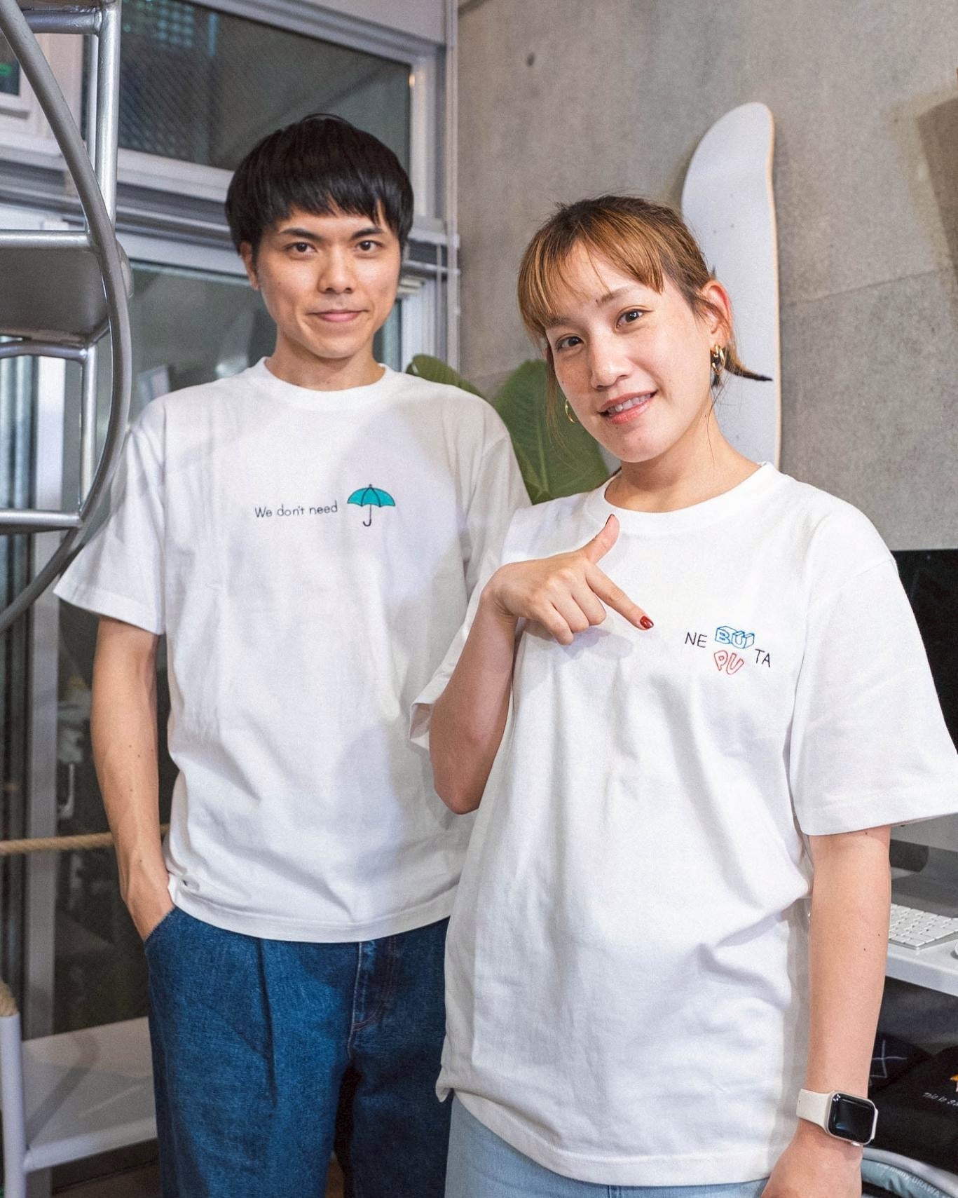 雪でいちいち傘ささないTee