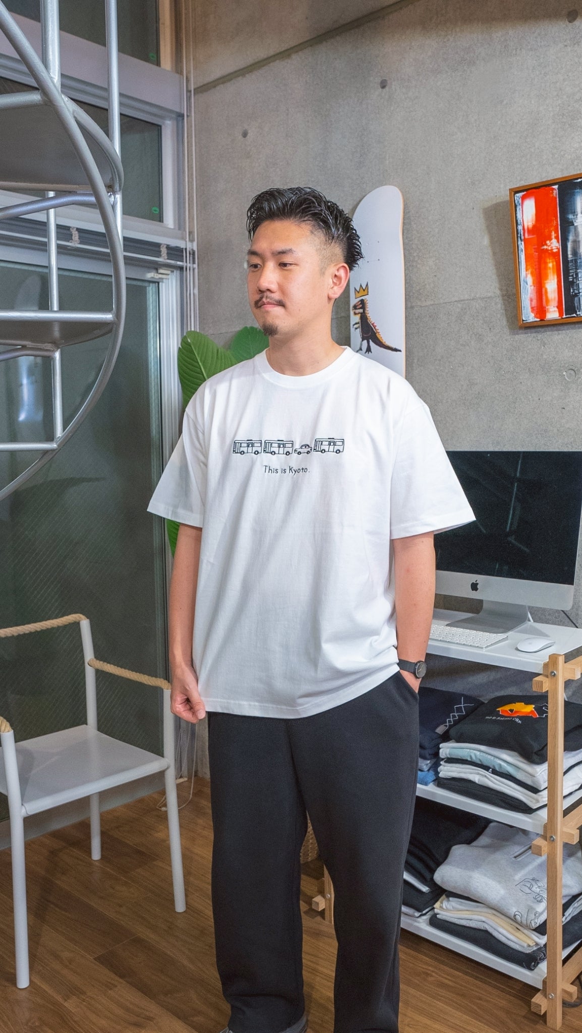 【受注】車よりバスが多い京都Tee