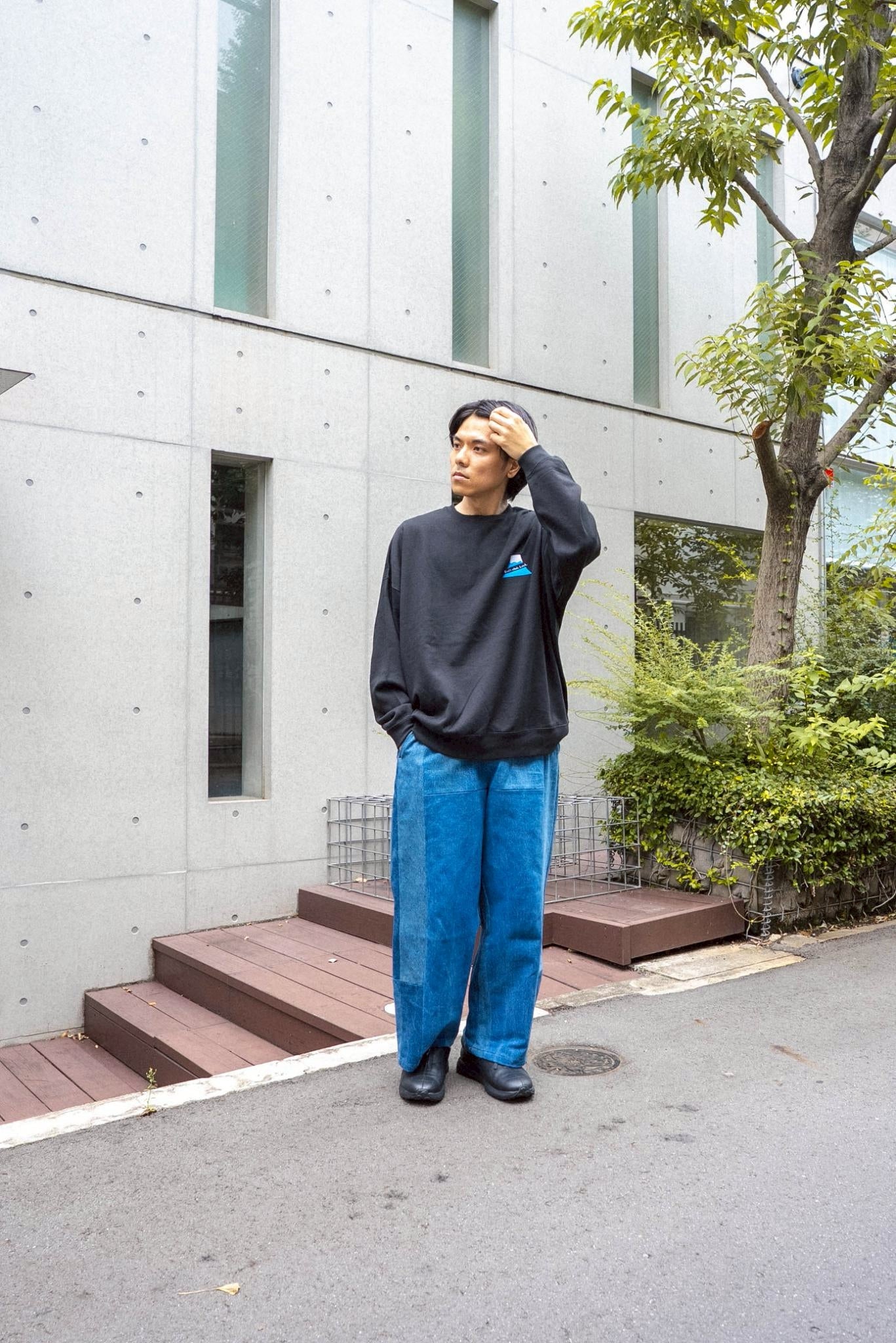 【受注】富士山は登らず観るものスウェット