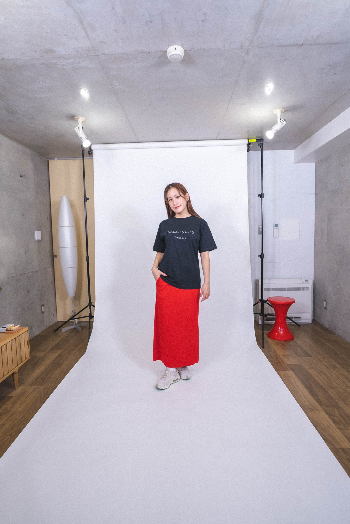 【受注】路上にいる鹿Tee