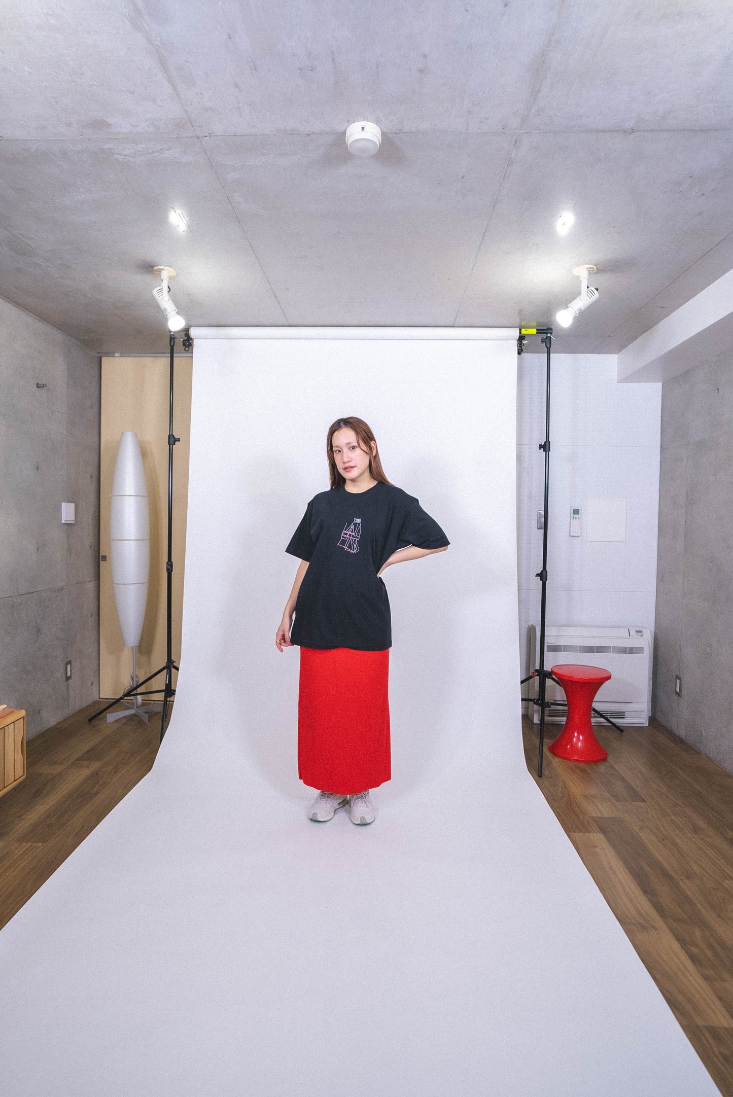 【受注】机をつるTee