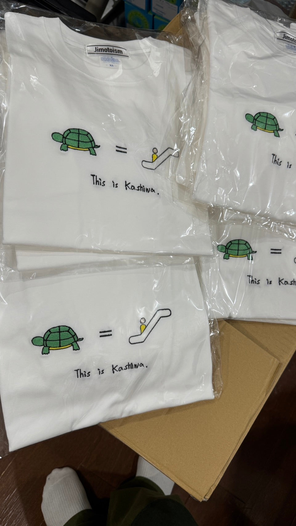 【訳あり亀】柏駅のエスカレーター遅すぎTee