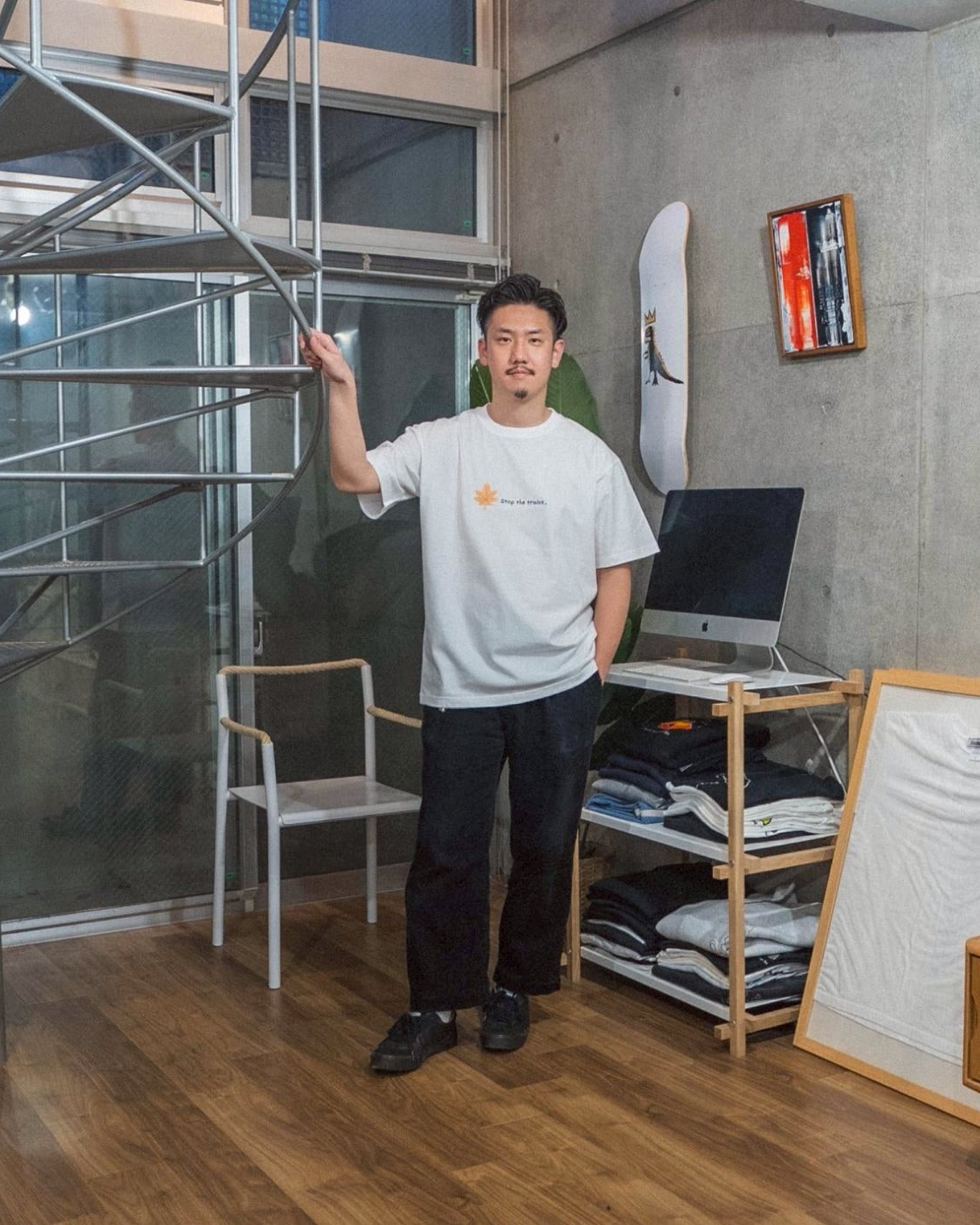 落ち葉で電車止まりがちTee