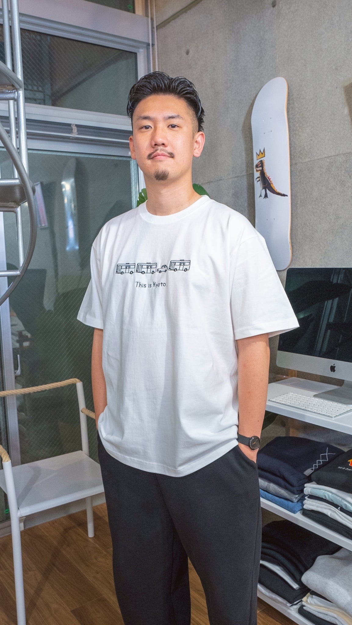 車よりバスが多い京都Tee