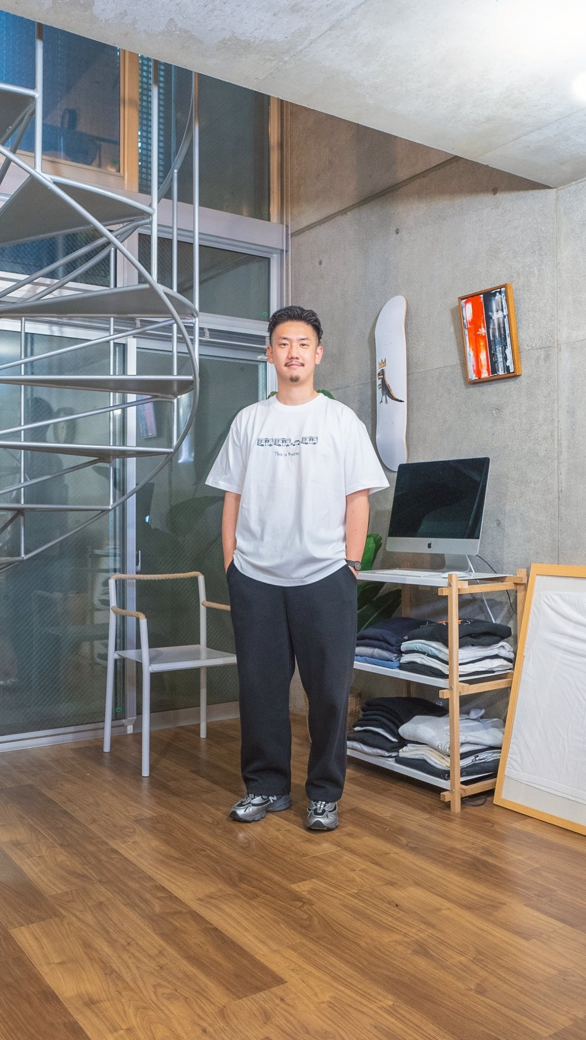 【受注】車よりバスが多い京都Tee