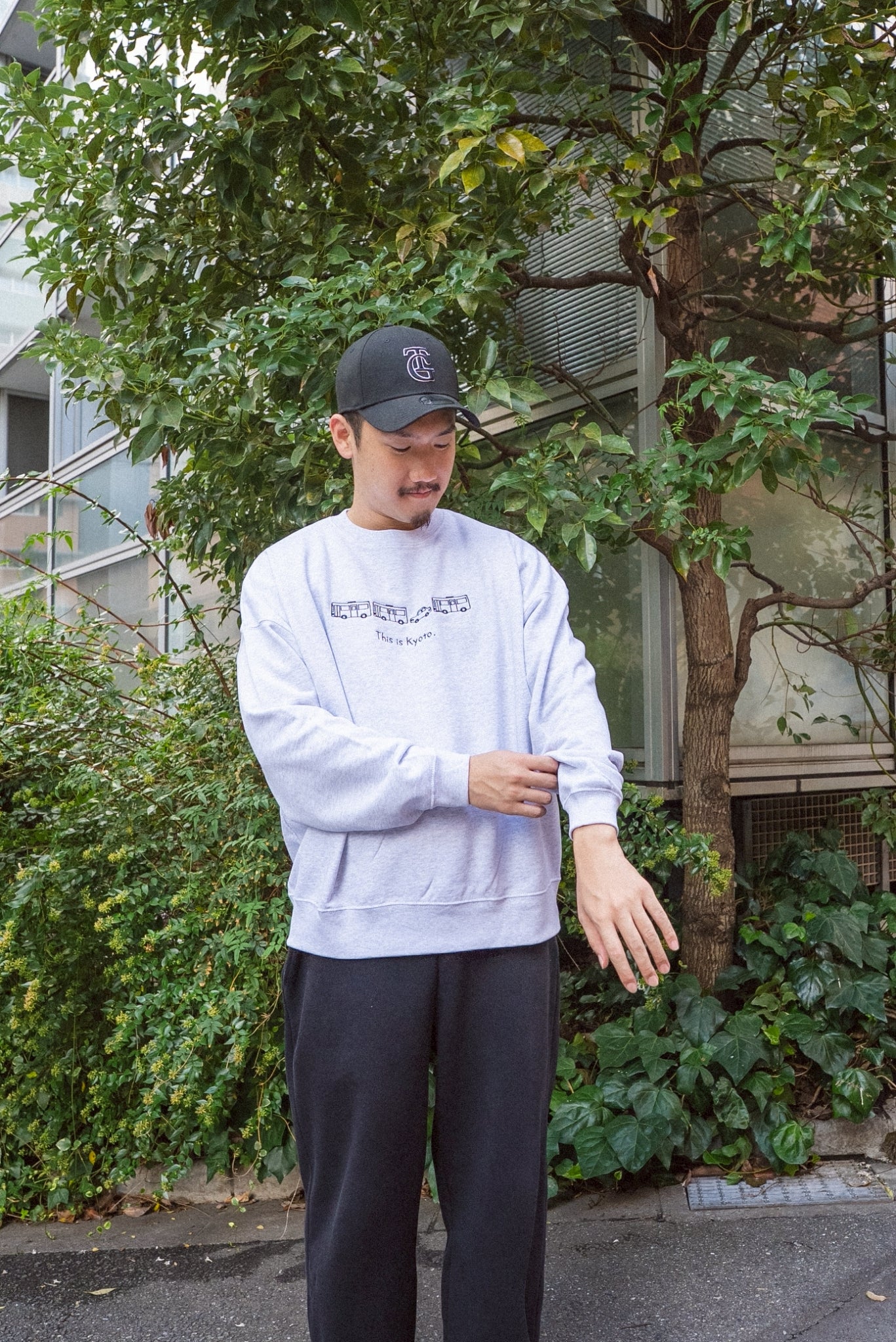 【受注】車よりバスが多い京都スウェット