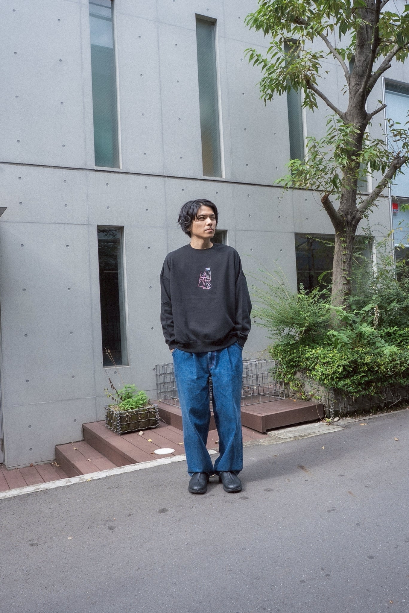 机をつるスウェット