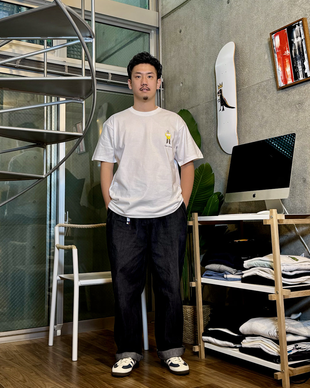 自転車降りてくださいおばさんTee