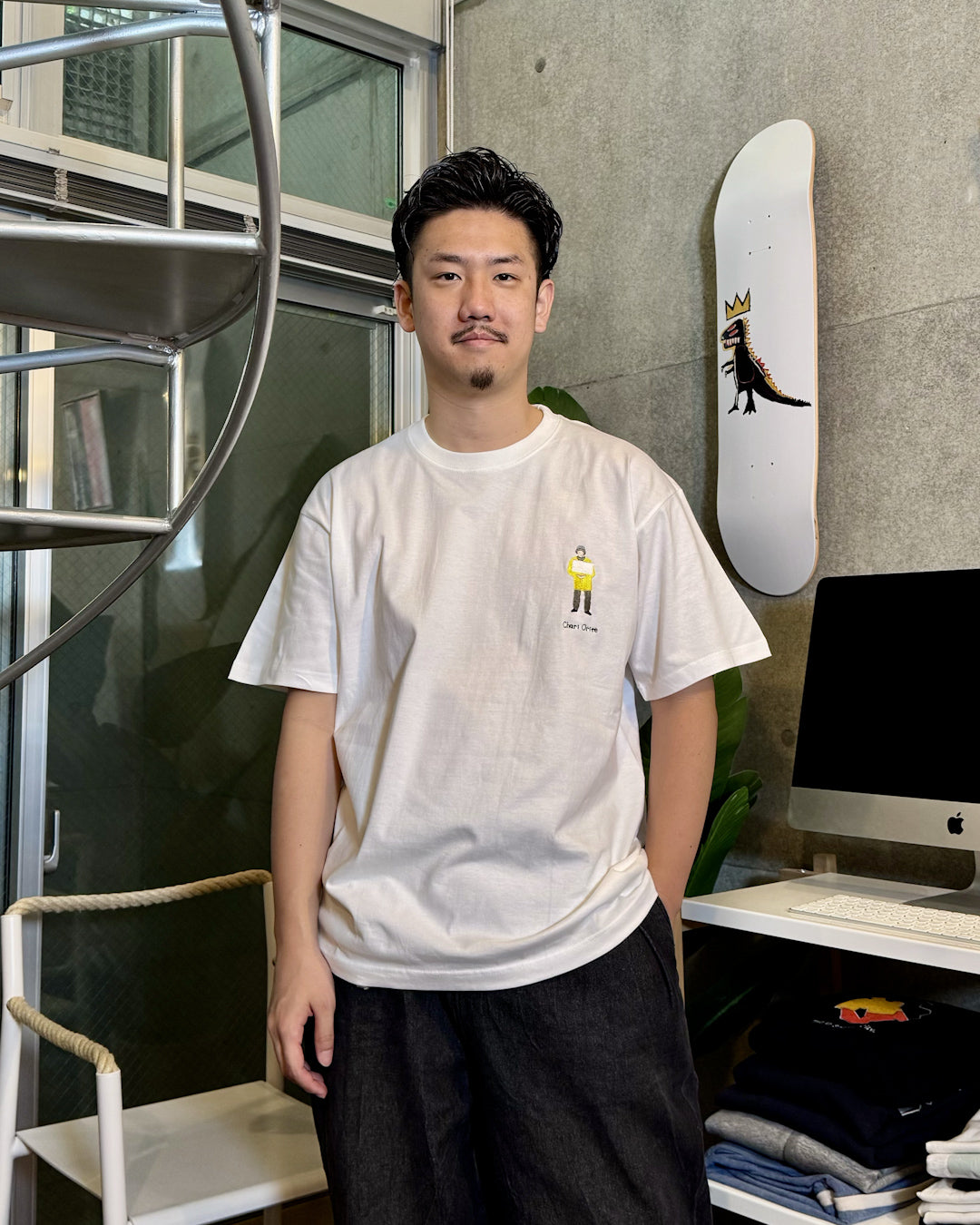 自転車降りてくださいおばさんTee